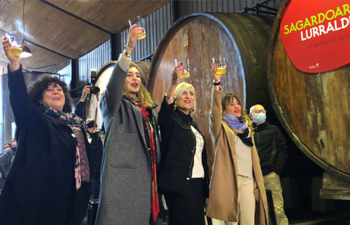 YOUR TURN TO THE TXOTX